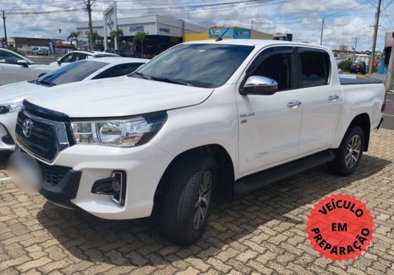 TOYOTA HILUX 2.7 SRV 4X2 CD 16V FLEX 4P AUTOMÁTICO